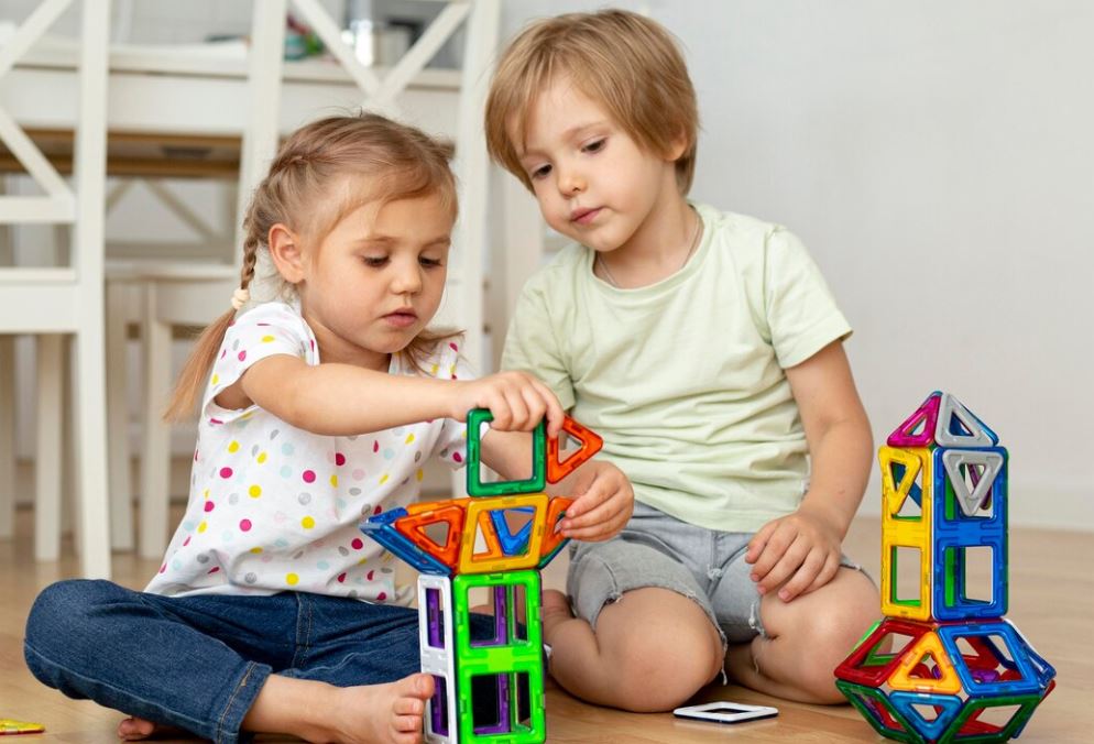 فروشگاه اسباب بازی و بازی فکری بازی بازیا: سرزمین خیال و سرگرمی برای کودکان